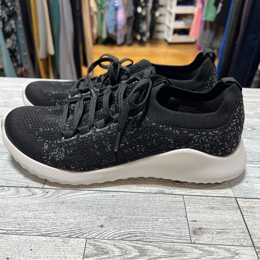 Aetrex Black Knit Athletic Sneakers with White Soles